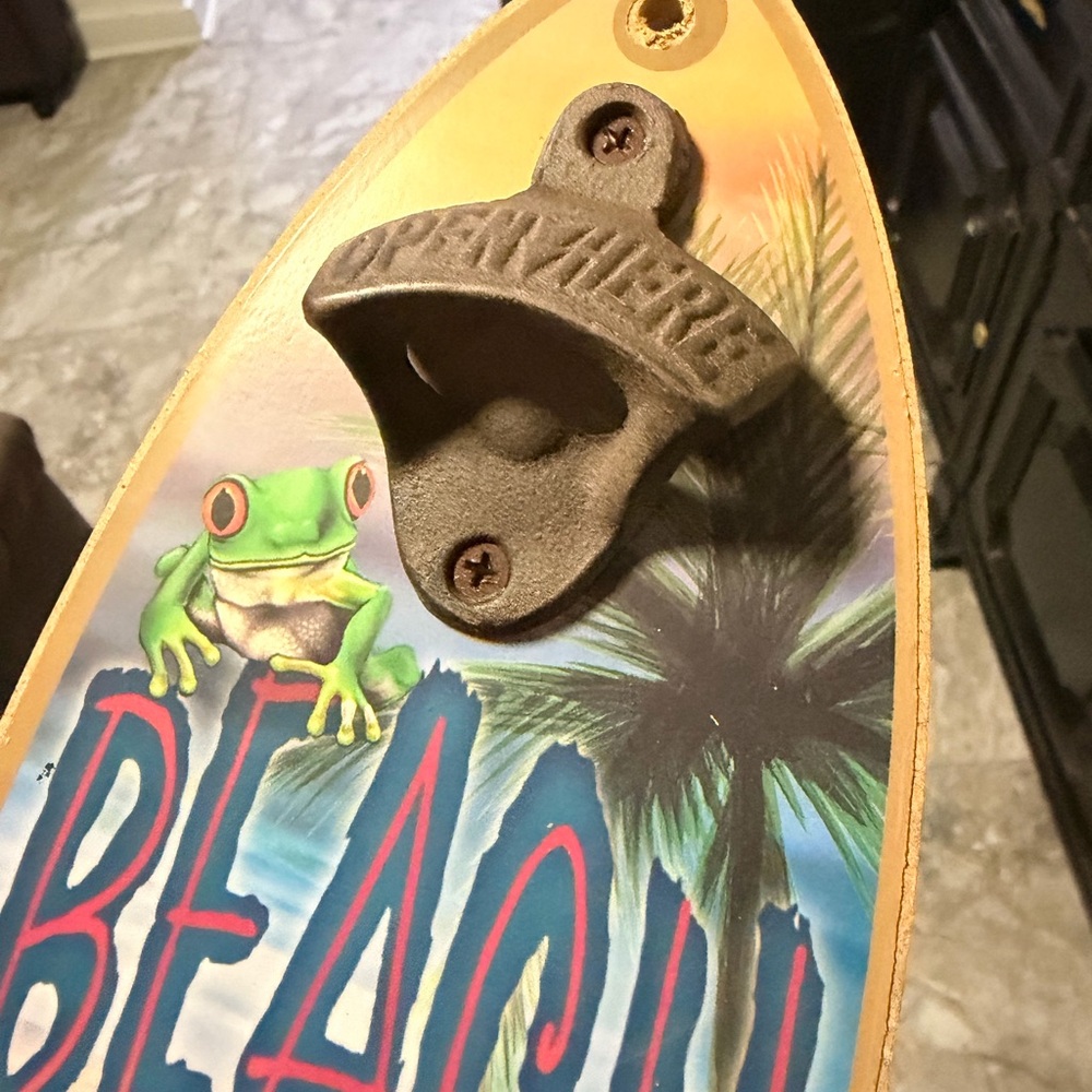 Beach-Themed Bottle Opener with Frog Design